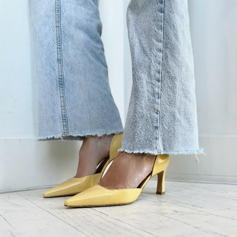 ANGEL ALARCON - HALLE PUMP IN YELLOW LEATHER