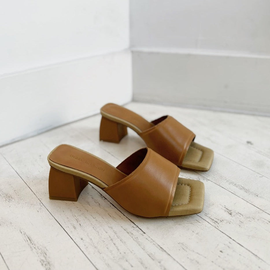 ANGEL ALARCON - RADY HEELED SANDAL IN TAN LEATHER