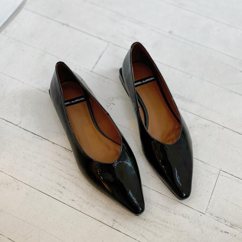 ANGEL ALARCON - NAYU FLAT IN BLACK PATENT LEATHER