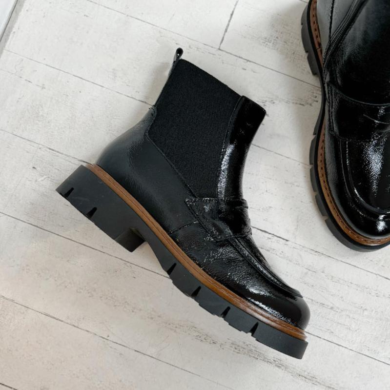 ATELIERS - BILLOW BOOT IN BLACK PATENT LEATHER