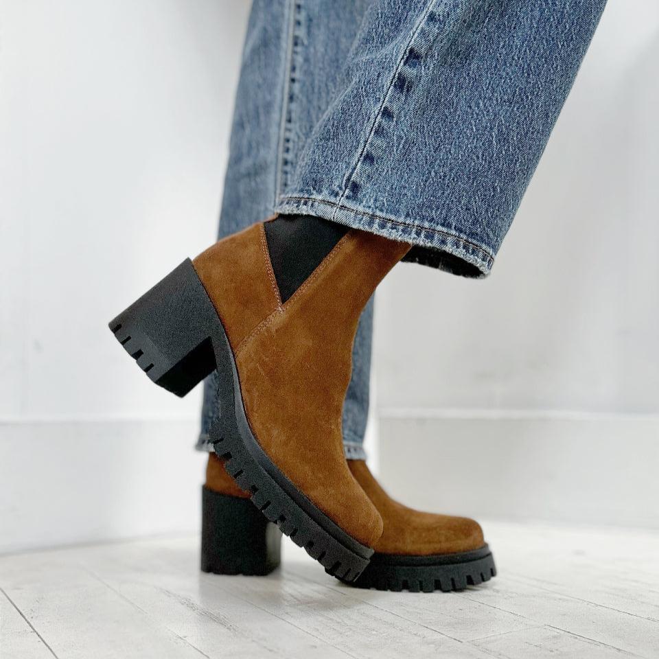 ATELIERS - SKYLAR BOOT IN TAN SUEDE