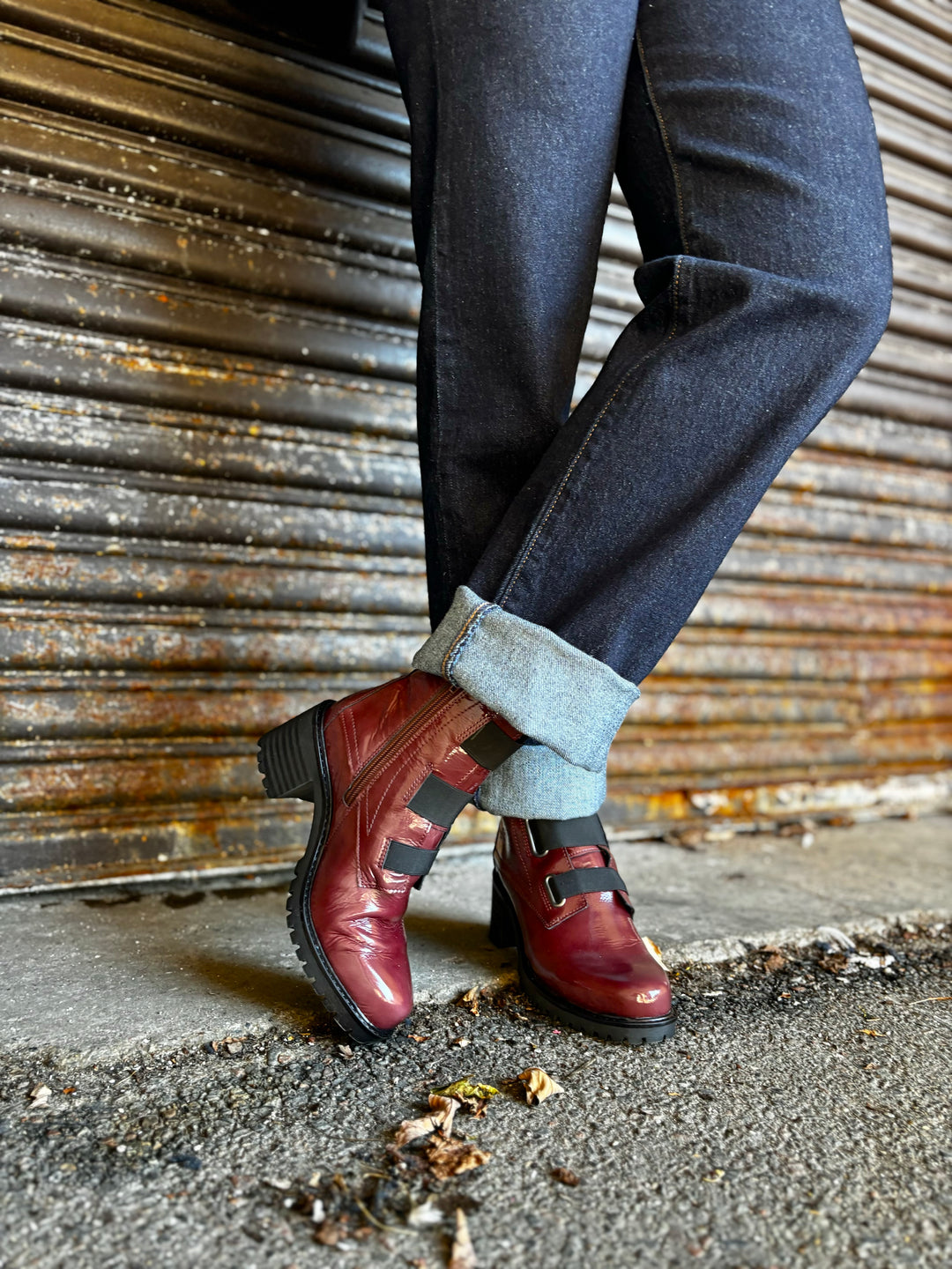 BOS & CO - INDIE BOOT IN MOSTO PATENT LEATHER