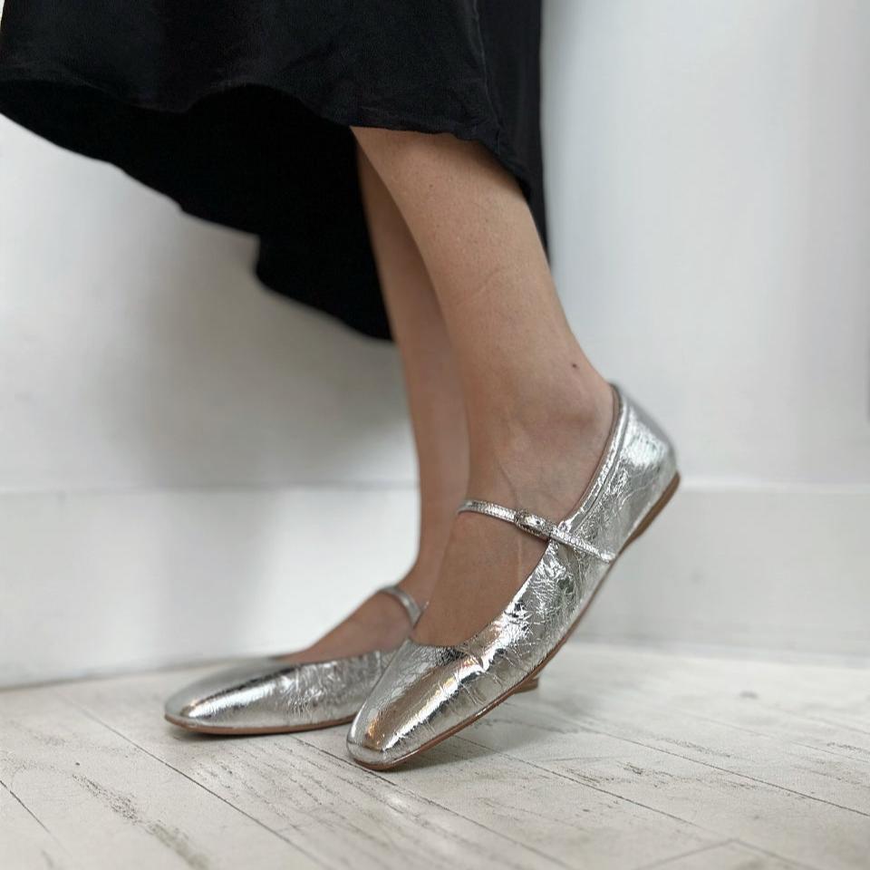 DOLCE VITA - REYES MARY-JANE FLAT IN SILVER LEATHER