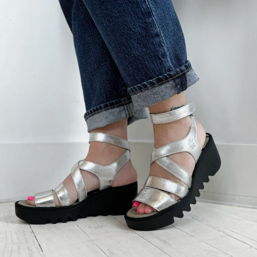 FLY LONDON - BAFY485FLY WEDGE SANDAL IN SILVER LEATHER