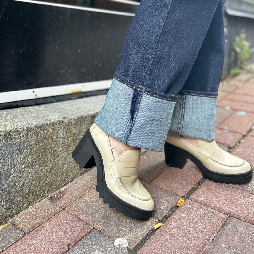 FLY LONDON - TOKY803FLY LOAFER IN CREAM LEATHER