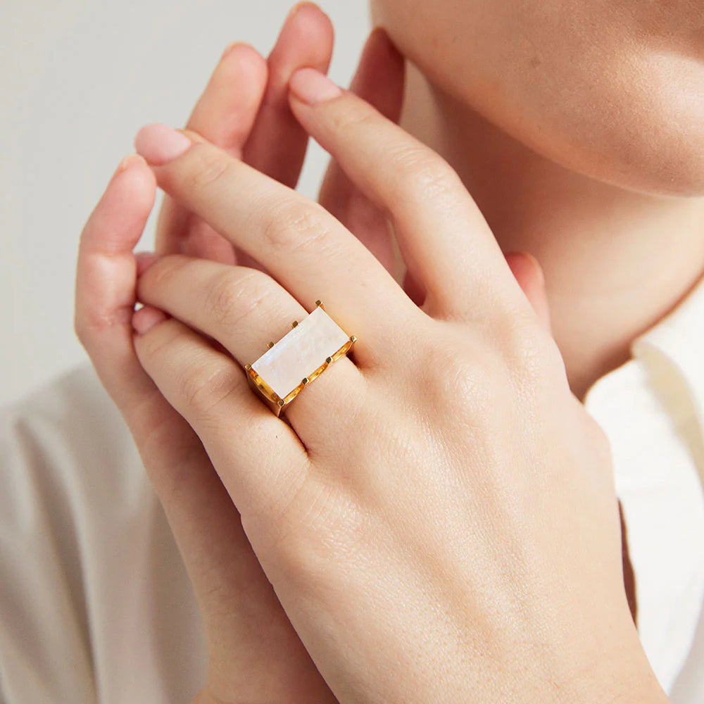 DEAN DAVIDSON - MINI CASTLE RING IN MOONSTONE/GOLD