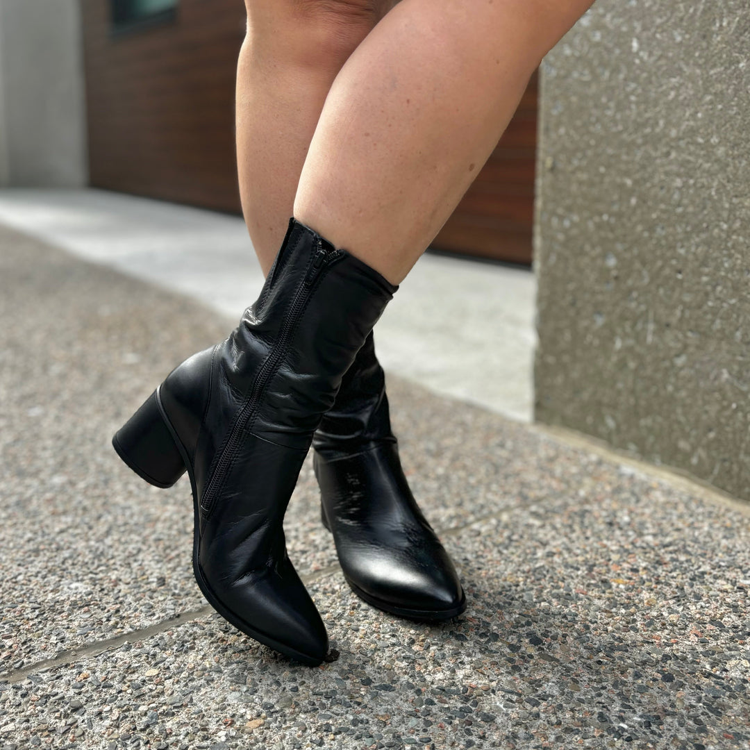 MIZ MOOZ - JORDYN BOOT IN BLACK LEATHER