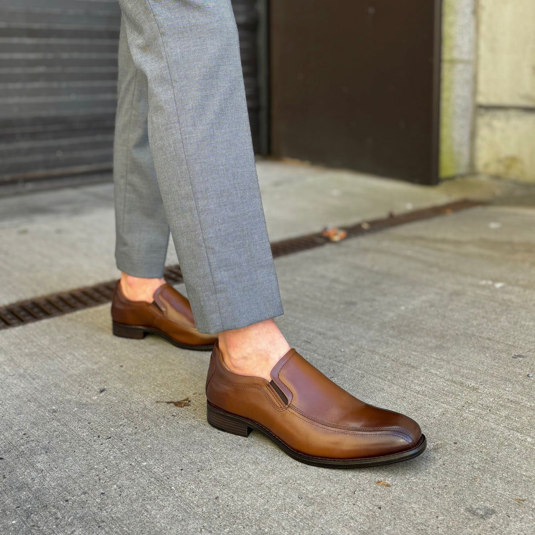 JOHNSTON & MURPHY - LEWIS LOAFER IN TAN LEATHER