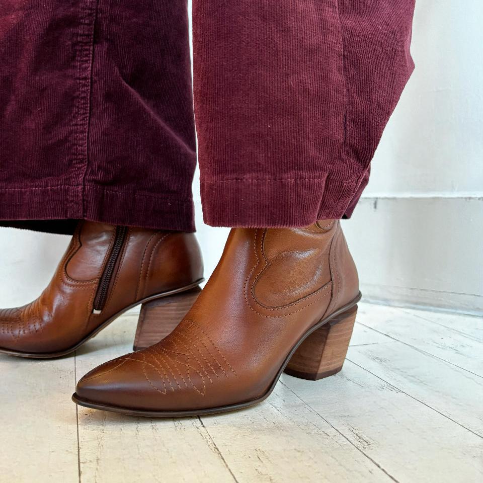 MIZ MOOZ - JINA WESTERN BOOTIE IN BRANDY ANTIQUE LEATHER