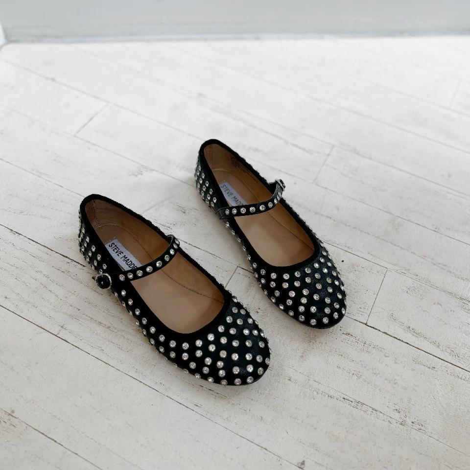 STEVE MADDEN - VINETTA STUDDED MARY-JANE FLAT IN BLACK SYNTHETIC LEATHER