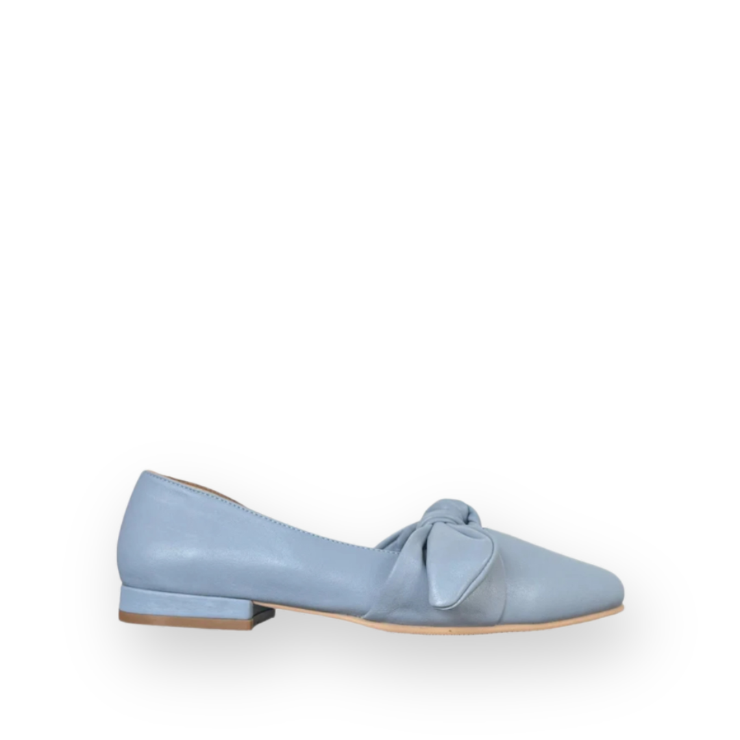 BUENO - IVORY FLAT IN POWDER BLUE LEATHER