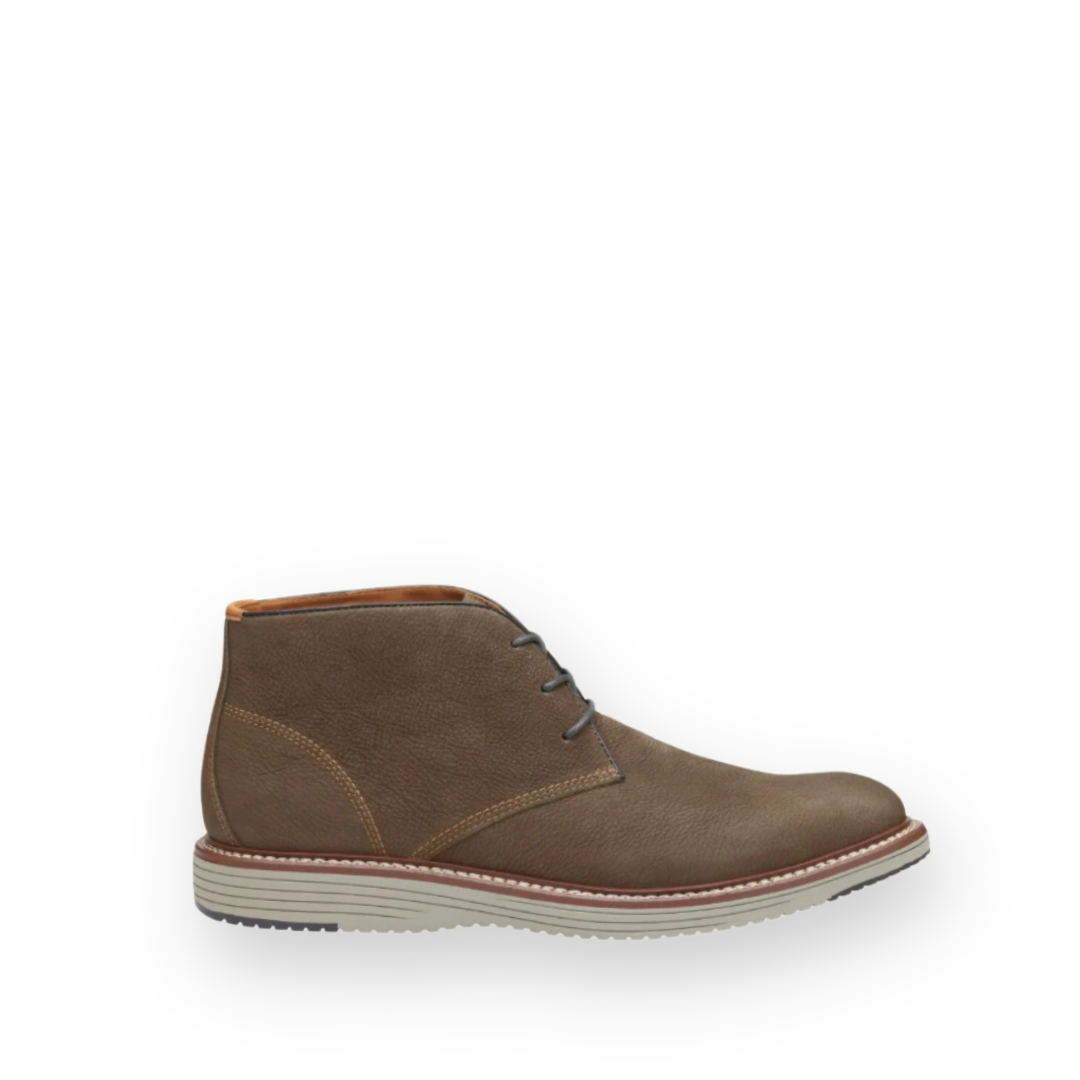 JOHNSTON & MURPHY - UPTON CHUKKA LACE UP BOOT IN BROWN NUBUCK LEATHER