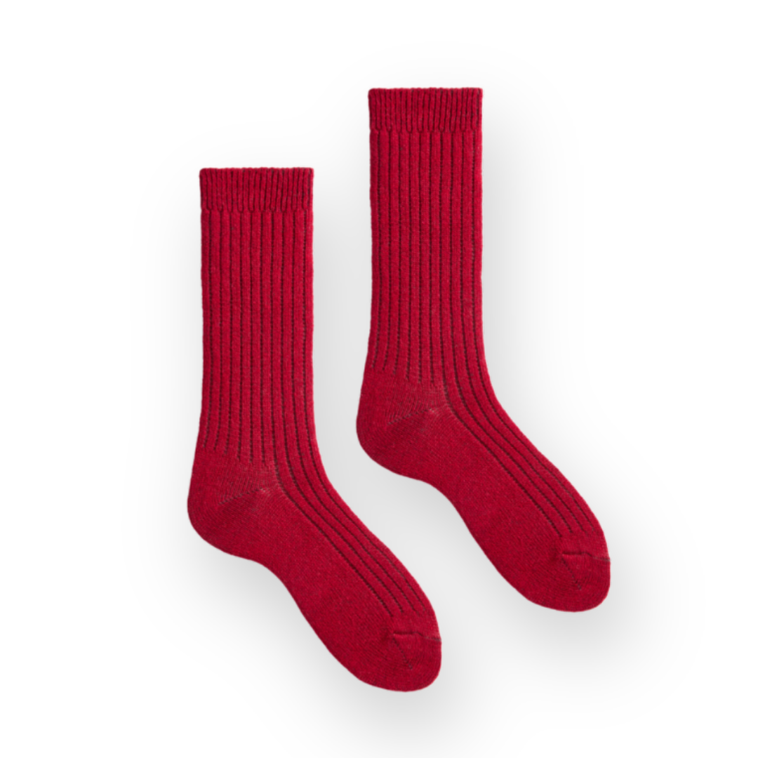 LISA B. - WOMEN'S SOLID RIBBED WOOL CREW SOCK IN RED CASHMERE