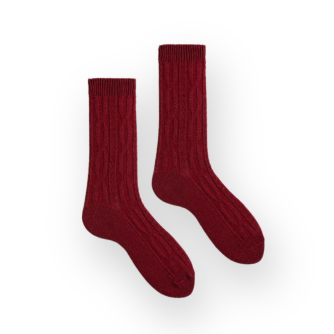 LISA B. - WOMEN'S CABLE RIBBED WOOL CREW SOCK IN BURGUNDY CASHMERE