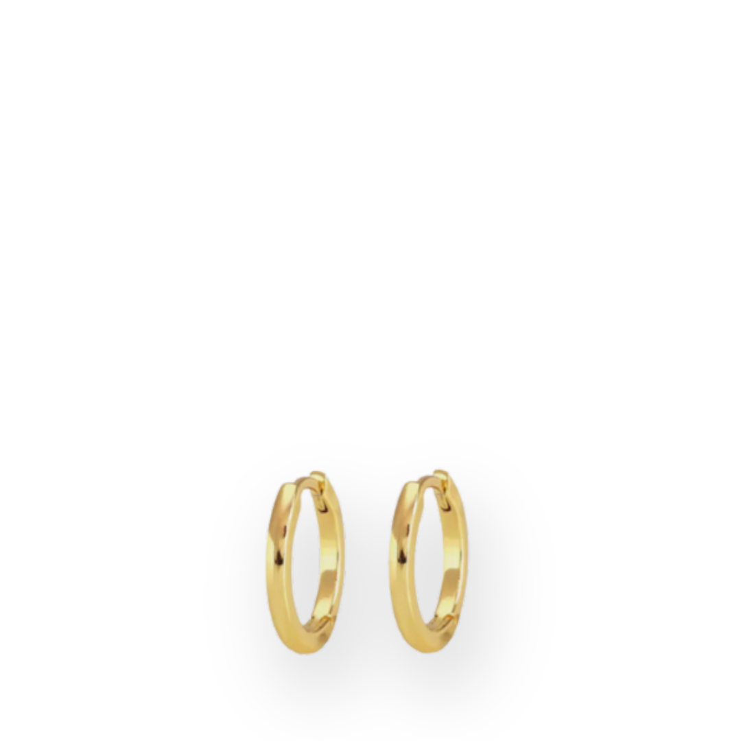 KRIS NATIONS - CLASSIC 12MM HINGED HUGGIE HOOP EARRINGS IN GOLD