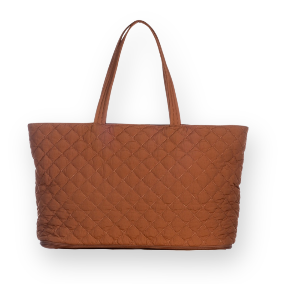 ELA HANDBAGS - QUILTED EXPANDABLE TOTE BAG IN WALNUT RECYCLED NYLON