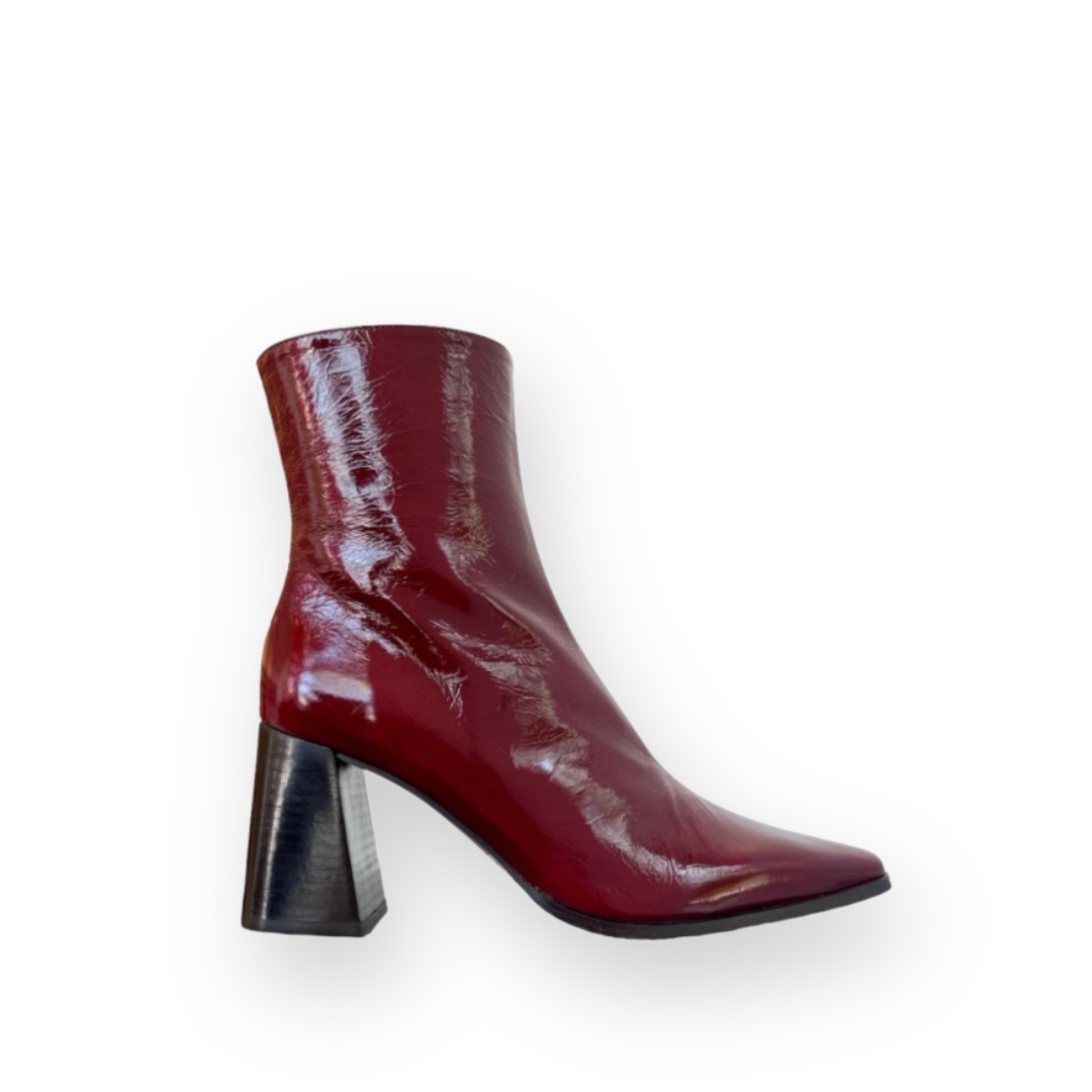 ANGEL ALARCON - TRIMIA BOOT IN RUBY PATENT LEATHER