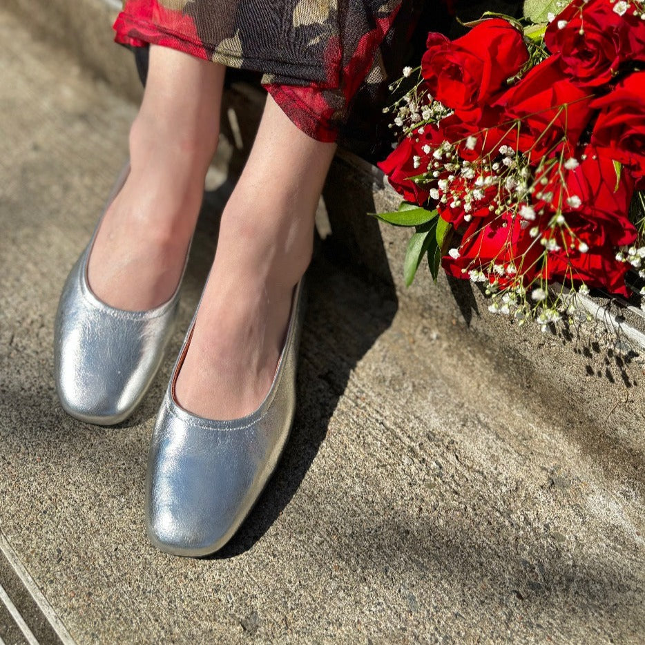 VAGABOND - JOLIN FLAT IN SILVER LEATHER