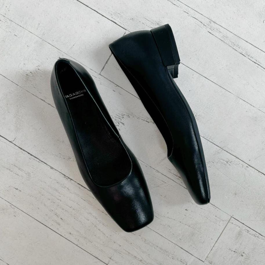 VAGABOND SHOEMAKERS - DEBBI PUMP IN BLACK LEATHER