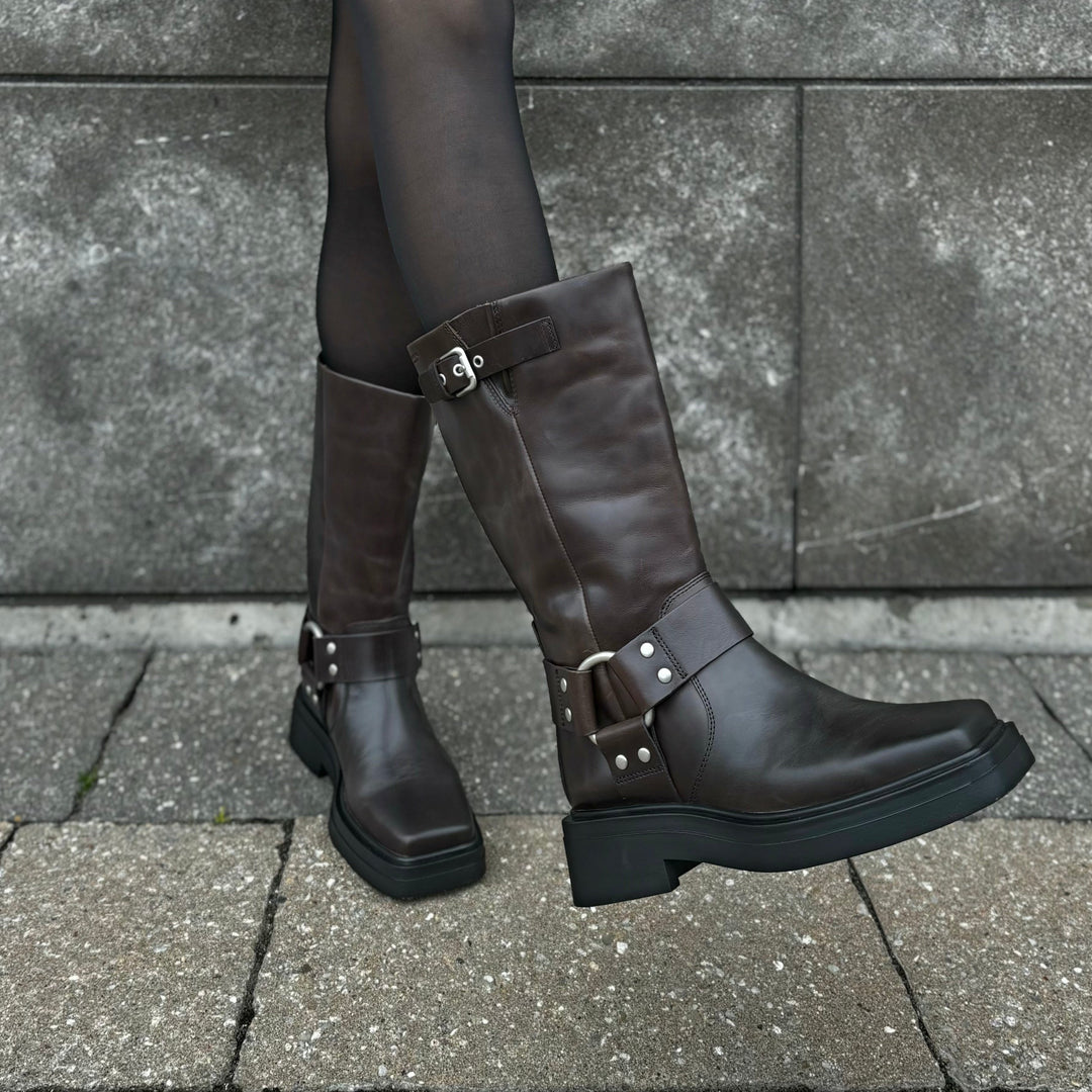 VAGABOND SHOEMAKERS - EYRA BOOT IN MUD LEATHER