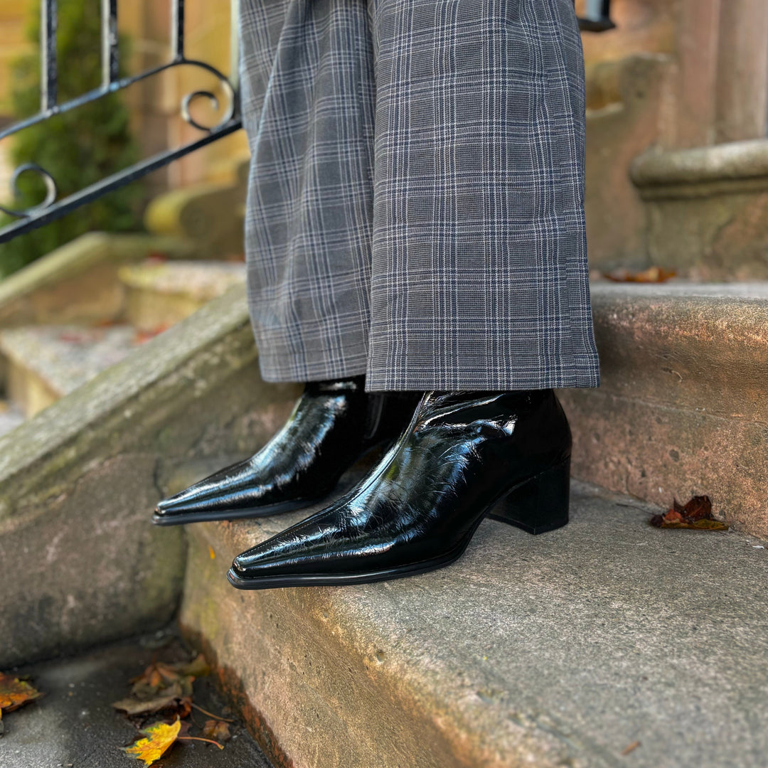 VAGABOND SHOEMAKERS- GISELLE BOOTIE IN BLACK PATENT LEATHER