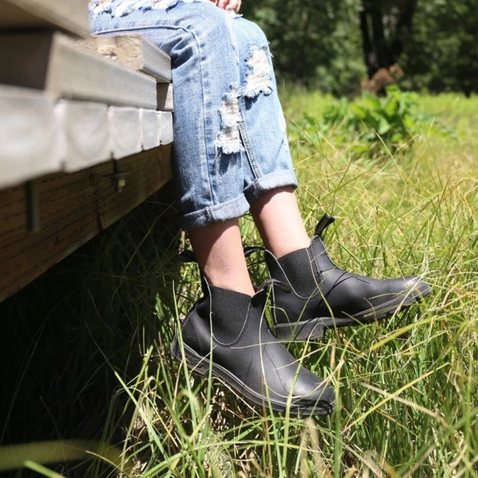 BLUNDSTONE - 558 CLASSIC BOOT IN BLACK LEATHER